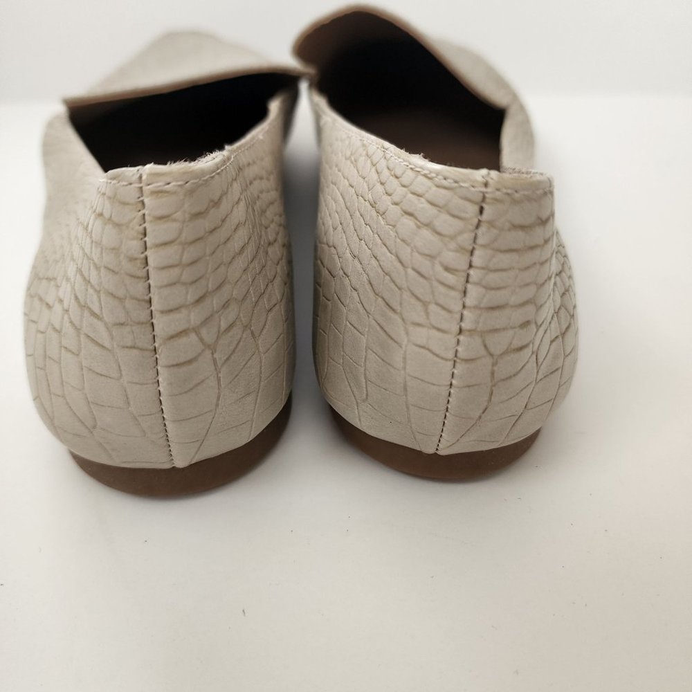 Steve Madden Gemmy Beige Crocodile Embossed Loafers Size 8 - Picture 7 of 11